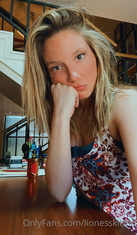 lionesskitten star art photo