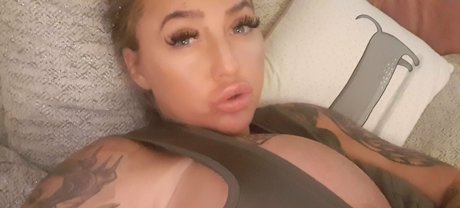 bigbustyblondeuk sex model images