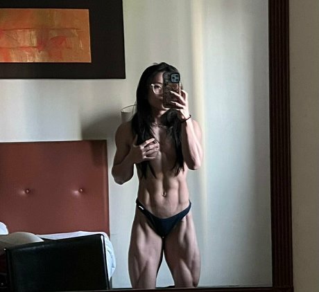 Sherlyn Chee hd actress photos