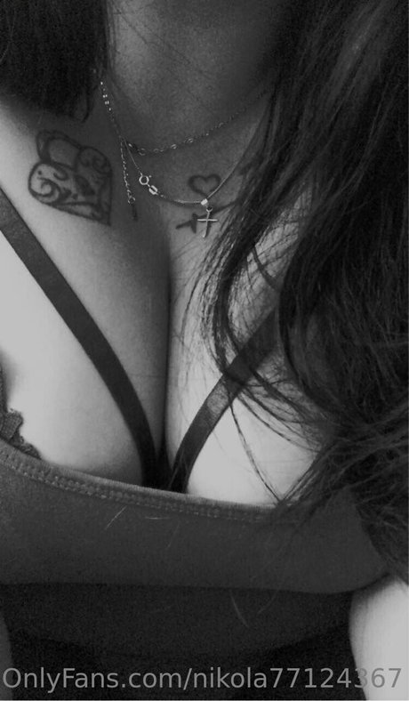 nikola77124367 star adult photos