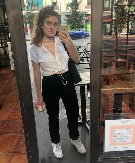 Rachel Sennott star pornographic pictures