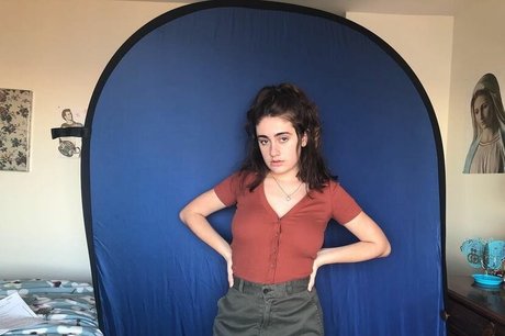 Rachel Sennott pretty pornstar archive