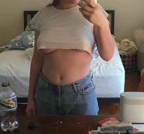 Rachel Sennott pretty actress pics