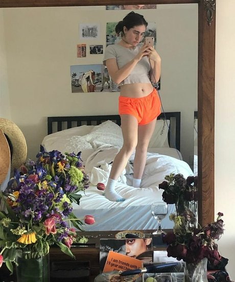 Rachel Sennott porn star gallery