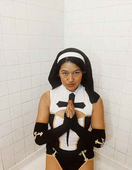 Cupofalexx model porn picture