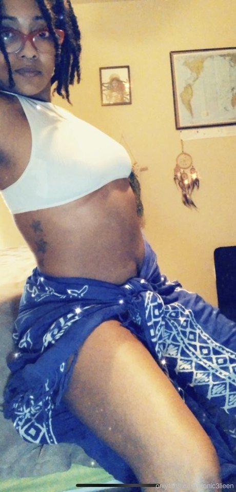 Iconic3ileen erotic actress img