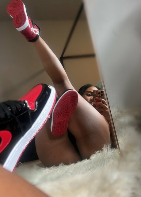 Iconic3ileen nudes model photos