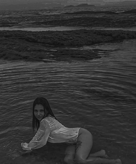 yaa fonseca beautiful model pictures