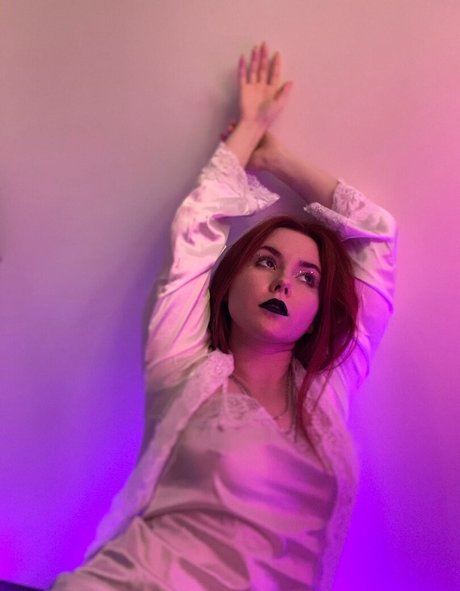 Rootyasha nude star photos