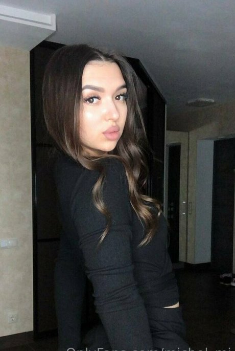 dolly reed beautiful model pictures