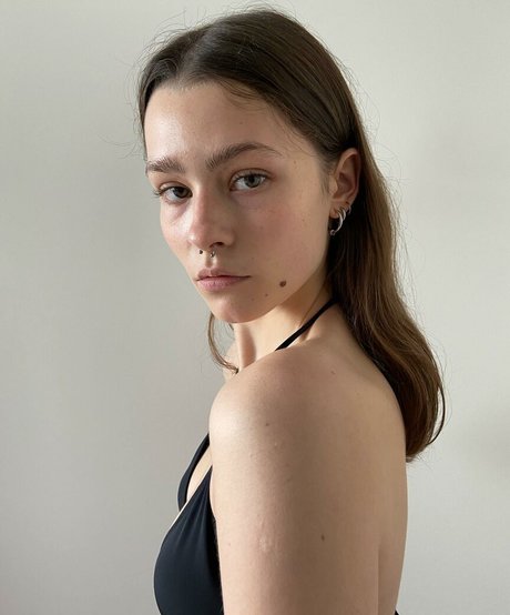 evgenianirka model beautiful img