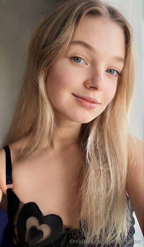 wedgie onlyfans art nude photo