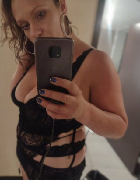 headingeastorwest star nude photo