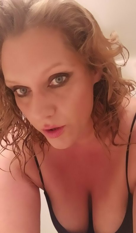 headingeastorwest xxx pornstar archive