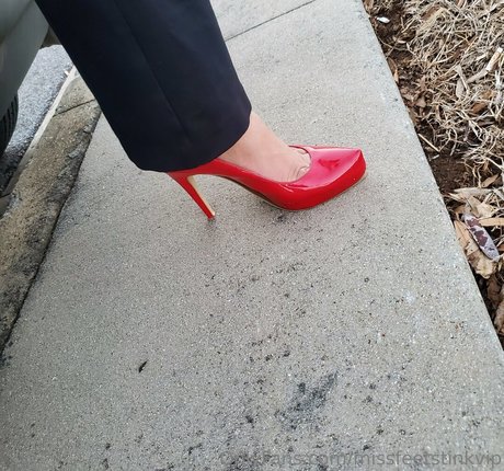 missfeetstinkvip sexy star images