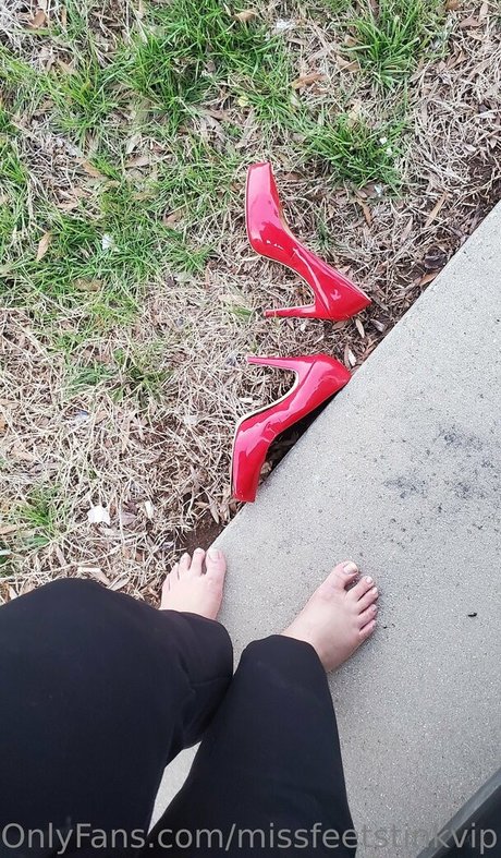 missfeetstinkvip pornographic model img