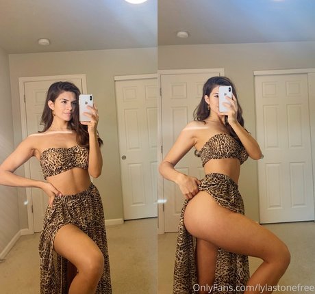 skinny redhead onlyfans pornos images