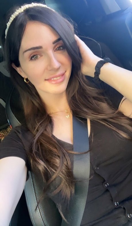 Sarah Hills pornographic model images