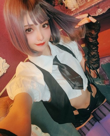 Saki Castle hot actress photos