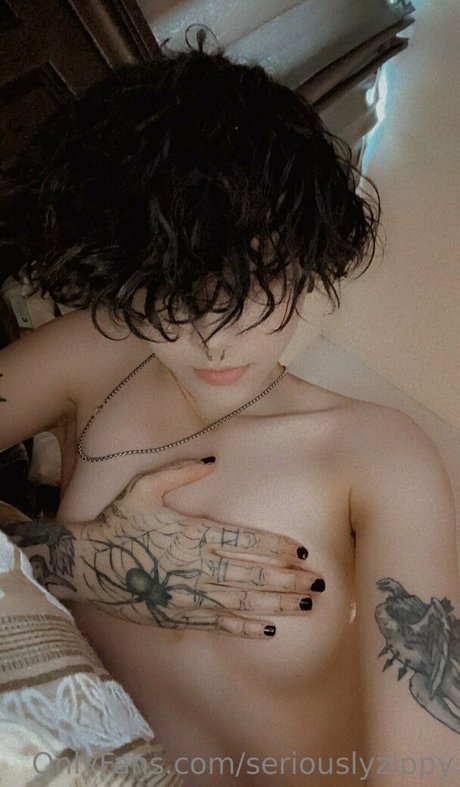 seriouslyzippy nude star pics