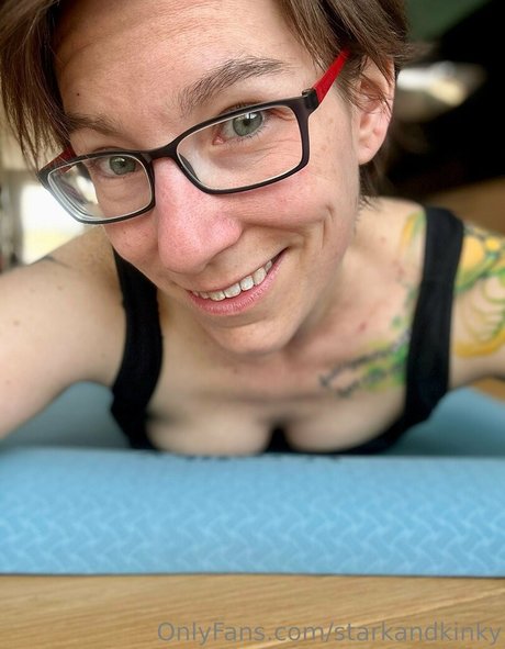 starkandkinky pornographic actress photo