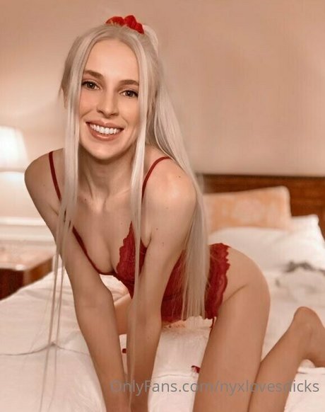 nakednicolenyx sex star archive