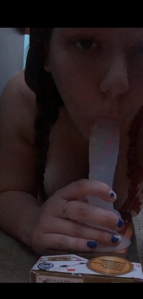 buttercupbabyyyy model naked images