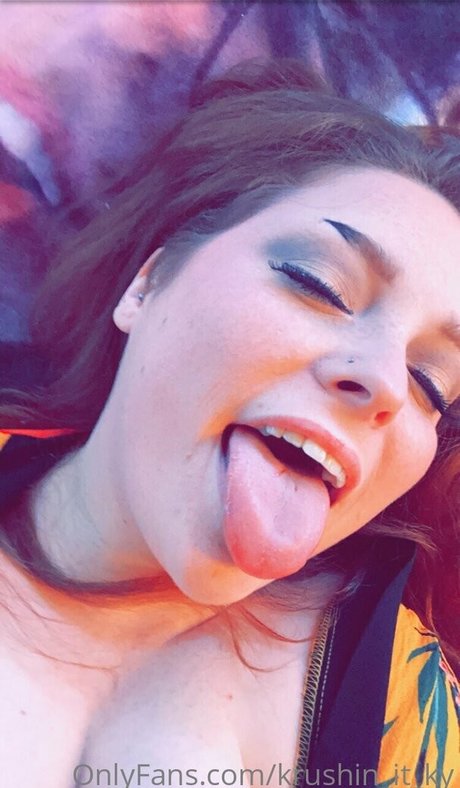 krushin it ky erotic actress pic