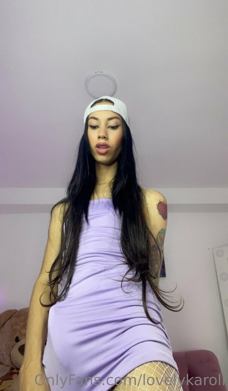 lovelykaroll model hot pics