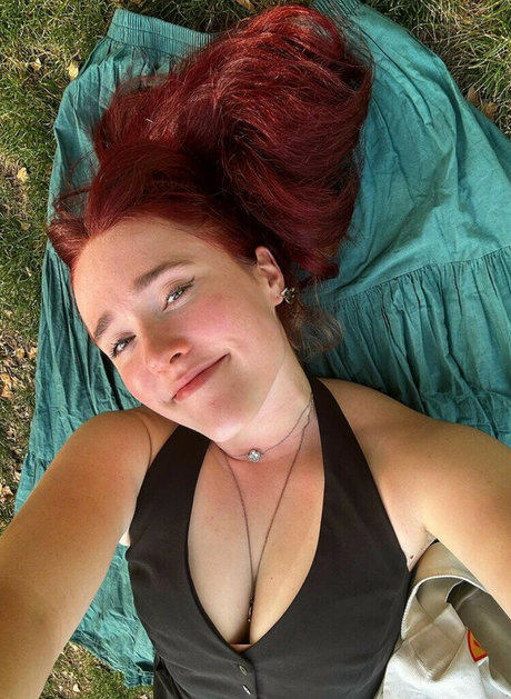 Bailey Grey art actress images