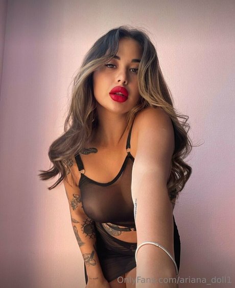 ariana doll1 naked model img