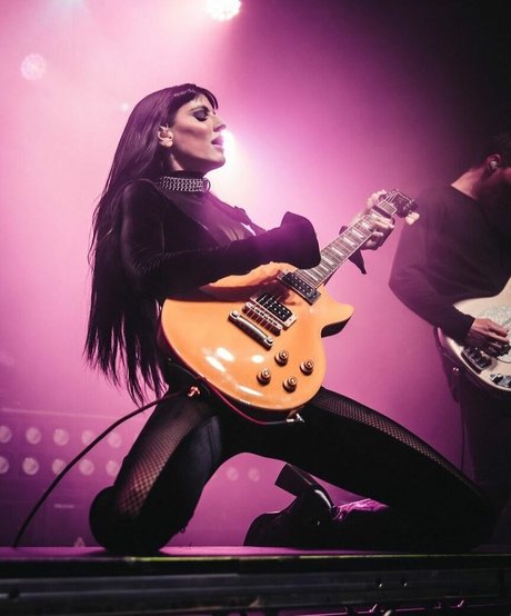 Lilith Czar star perfect pic