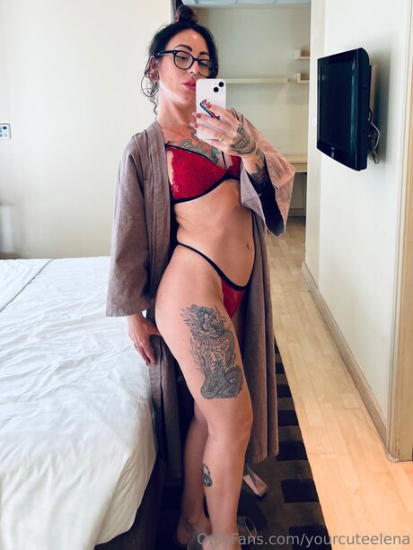 yourcuteelena erotic actress archive