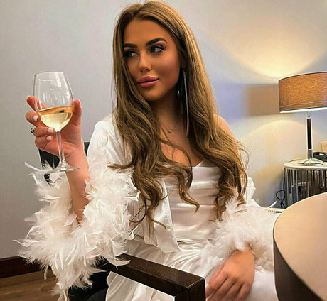 annabarby pretty model img