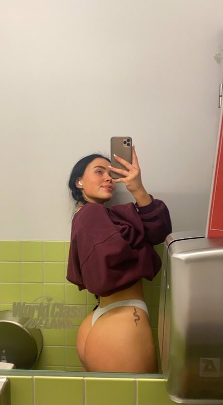 juicyicelandicbooty model erotic archive