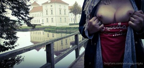 live onlyfans naked images