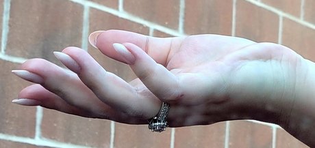 alexasweetberry beautiful model image