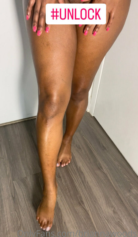 briannawoods model naked archive