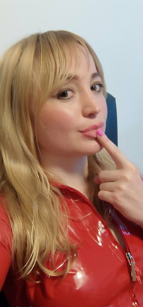 allatexa hot actress pictures