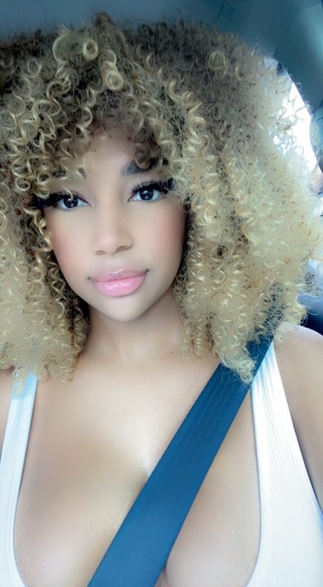 partyatari nude star galleries