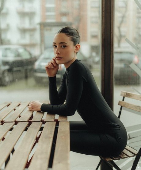 Simona Coppola pretty actress pictures