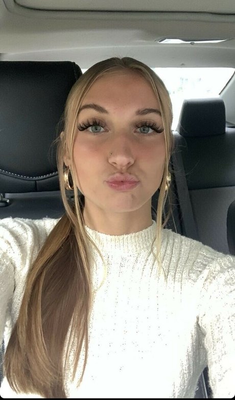 Jessthejawn art pornstar photo