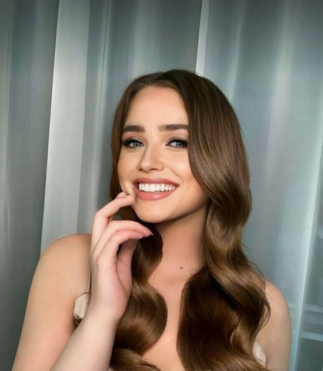 lanaannx hot model gallery