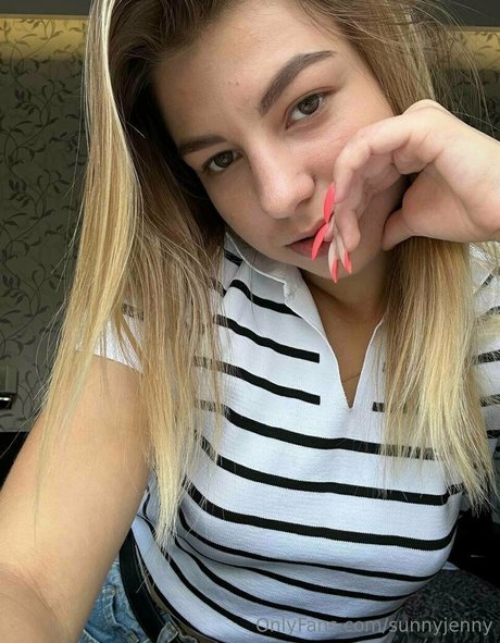 sunnyjenny model sex pictures
