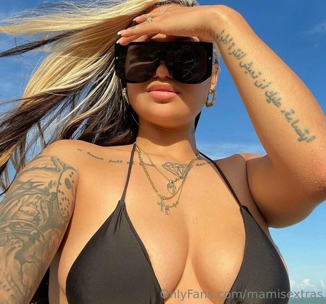 mamisextras model beautiful images