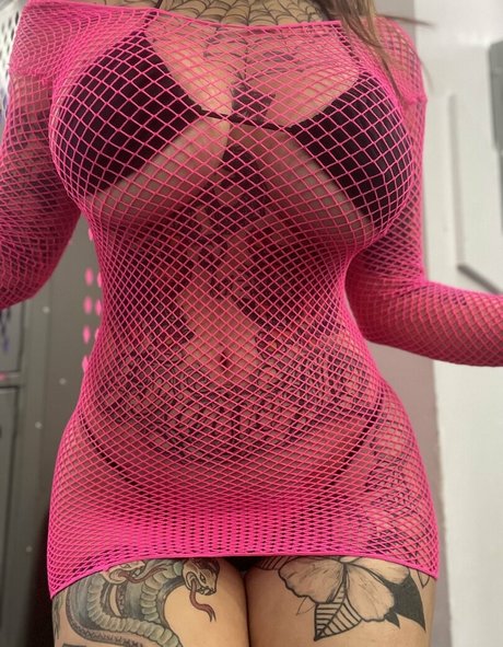 valentinevixen777 adult model photo