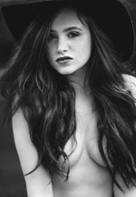 firewlkwme model hot pictures