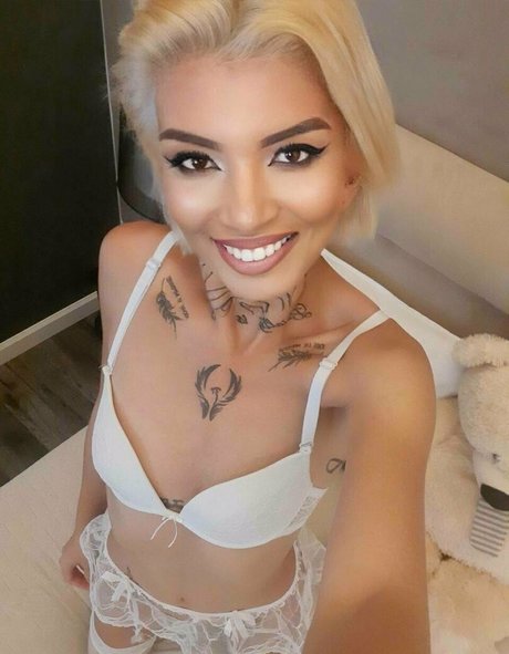 margo secret star erotic img