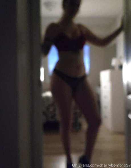 dreadfuldesire porn model images