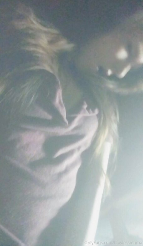 flawlessmama hot model pics